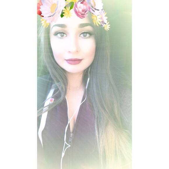 Meet your Posher, Toni - Picture 1 of 1